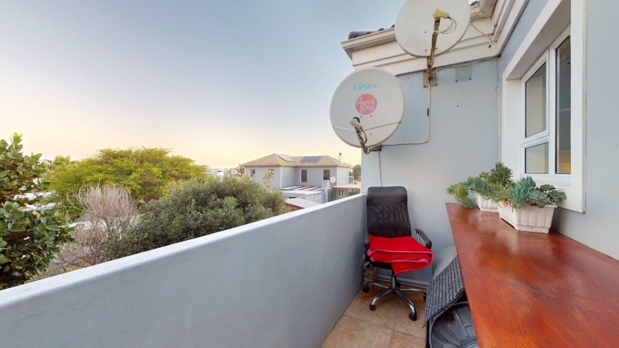 6 Bedroom Property for Sale in Country Club Western Cape